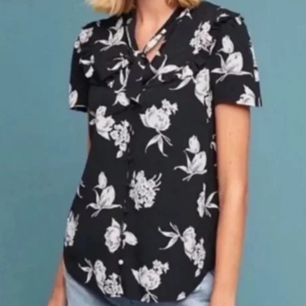 Maeve by Anthropologie Black and White Floral Ruffled Blouse Size SMALL